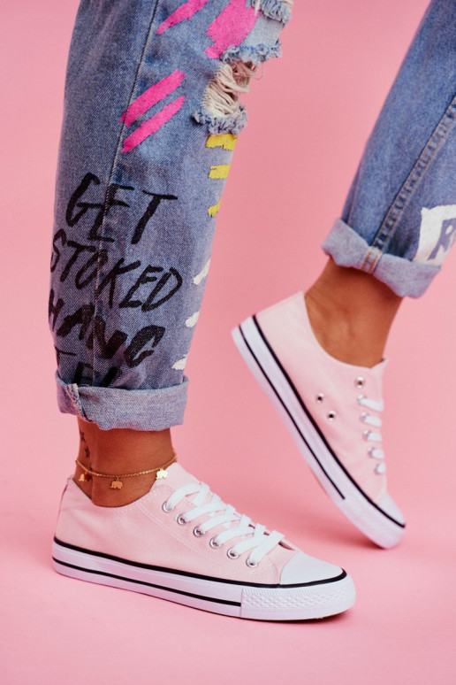 Klassiek model vrijetijdsschoenen in roze kleur Klassiek model vrijetijdsschoenen in roze kleur