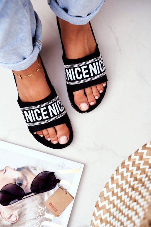 Slippers met sprankelende ogen in de kleur zwart Be Nice Slippers met sprankelende ogen in de kleur zwart Be Nice