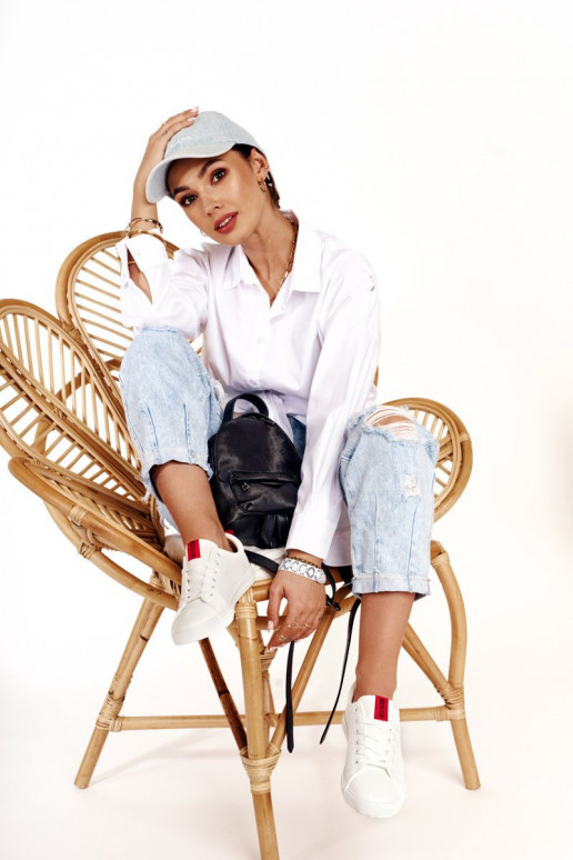 Natuurlijk leren sneakers met decoratieve strepen BIG STAR DD274685 witte kleur Natuurlijk leren sneakers met decoratieve strepen BIG STAR DD274685 witte kleur