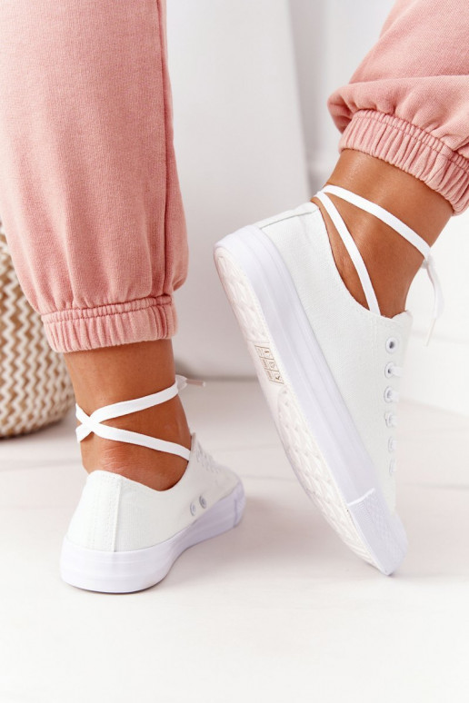 Klassiek model vrijetijdsschoenen in witte kleur