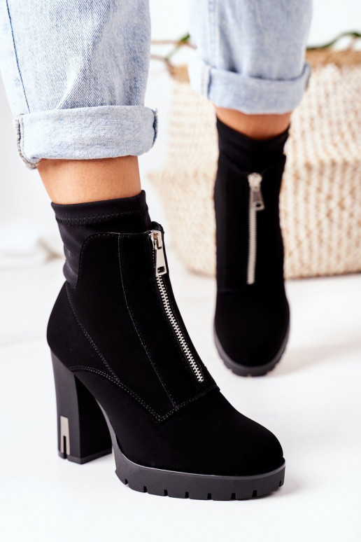 Verwarmde laarzen met hakken in het zwart Wonder Woman Verwarmde laarzen met hakken in het zwart Wonder Woman