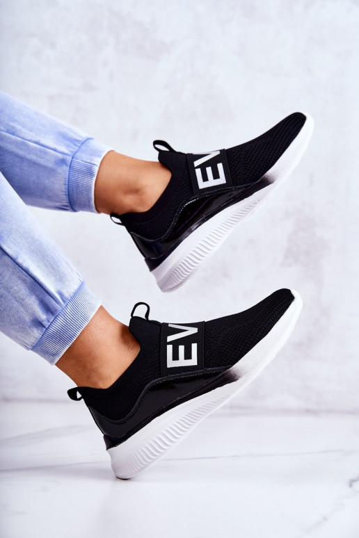 Loran sportschoenen van een opvallend model in de kleur zwart