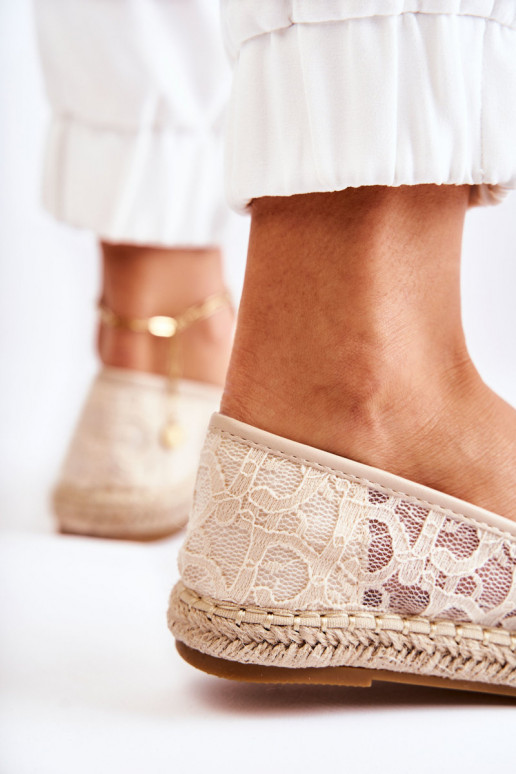 Klassiek model espadrilles met opengewerkte elementen beige Catris