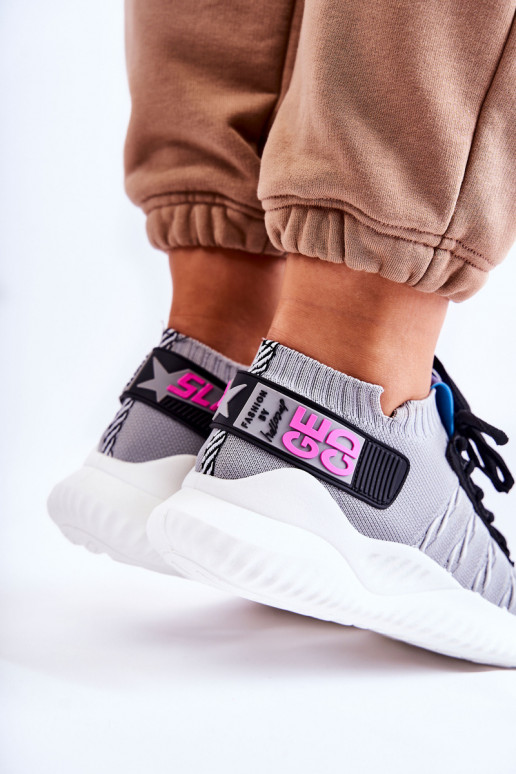 Klayra schoenen van het sneakermodel in grijze kleur Klayra schoenen van het sneakermodel in grijze kleur