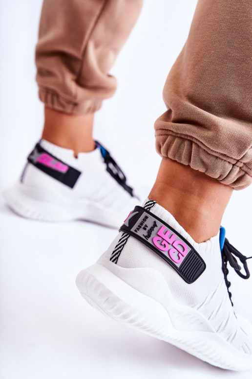 Witte kleur Klayra schoenen van het sneakermodel Witte kleur Klayra schoenen van het sneakermodel