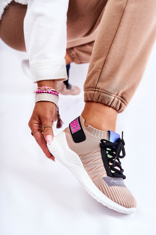 Klayra beige Klayra schoenen van het resistente model Sneakers model Klayra beige Klayra schoenen van het resistente model Sneakers model