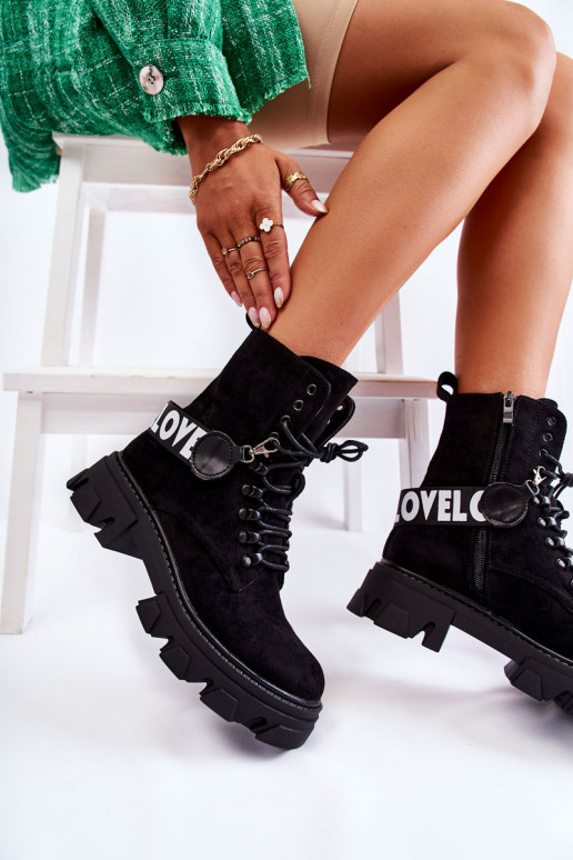 Gemaakt van suède. Laarzen met verwarming in de kleur zwart Danity Gemaakt van suède. Laarzen met verwarming in de kleur zwart Danity