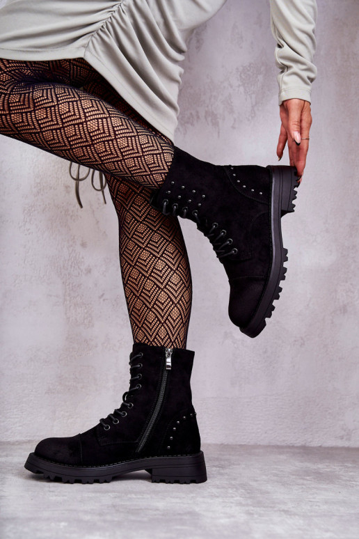 gemaakt van suède Laarzen met klinknagels in de kleur Palmira zwart gemaakt van suède Laarzen met klinknagels in de kleur Palmira zwart