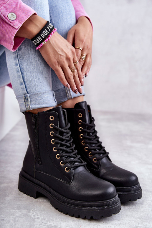 Dameslaarzen zijn verwarmd in de zwarte kleur Dorchen