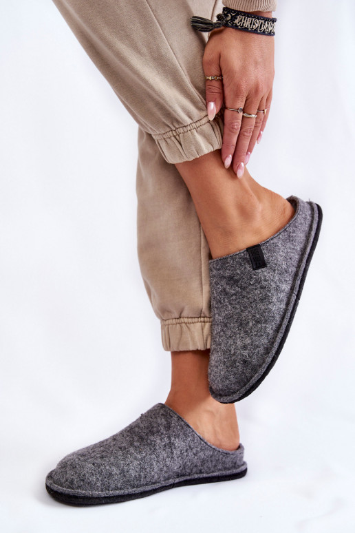 Klassiek model Slippers Big Star KK276014 grijze kleur Klassiek model Slippers Big Star KK276014 grijze kleur