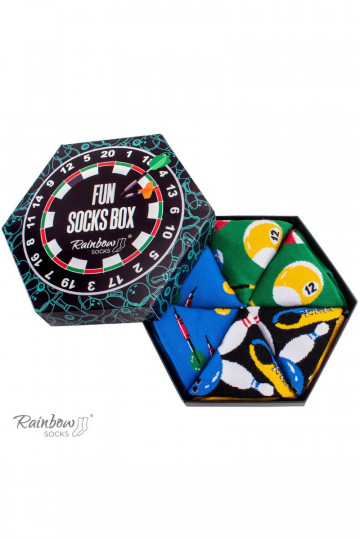 3 paar gekleurde sokken in een doos