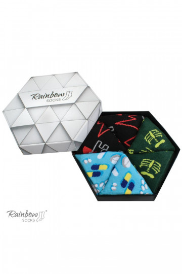 3 paar gekleurde sokken in een doos