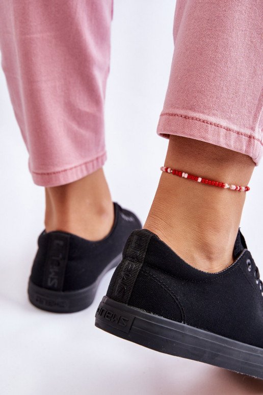 met bandjes Klassiek model vrijetijdsschoenen in de kleur zwart Eleya met bandjes Klassiek model vrijetijdsschoenen in de kleur zwart Eleya