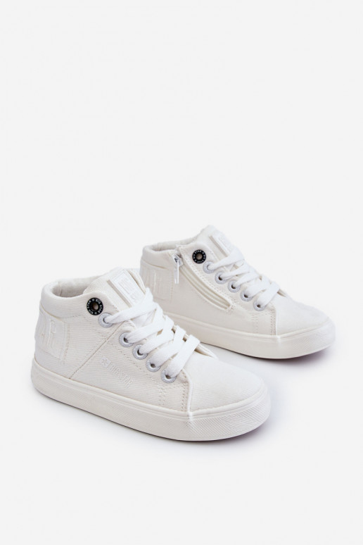 Klassiek model vrijetijdsschoenen voor kinderen met een zool Big Star LL374002 witte kleur Klassiek model vrijetijdsschoenen voor kinderen met een zool Big Star LL374002 witte kleur