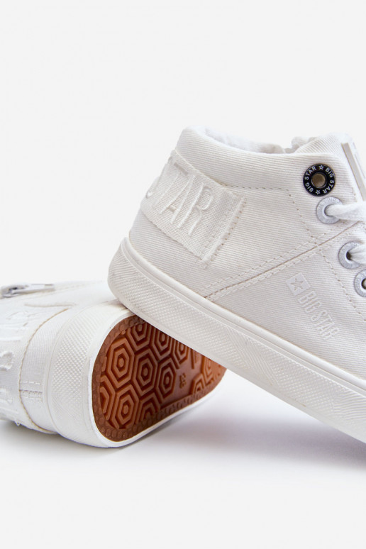 Klassiek model vrijetijdsschoenen voor kinderen met een zool Big Star LL374002 witte kleur Klassiek model vrijetijdsschoenen voor kinderen met een zool Big Star LL374002 witte kleur