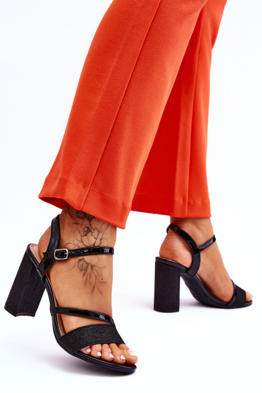 met glans Elegante sandalen met hoge hak in de zwarte kleur Alicia met glans Elegante sandalen met hoge hak in de zwarte kleur Alicia