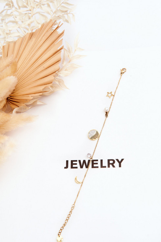 De armband is goud De armband is goud