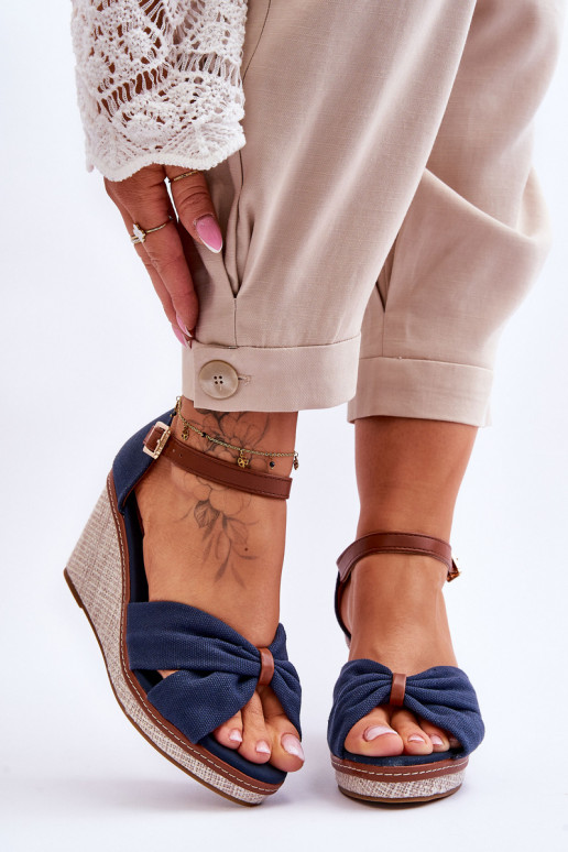 Damessandalen in de donkerblauwe kleur Daphne Damessandalen in de donkerblauwe kleur Daphne