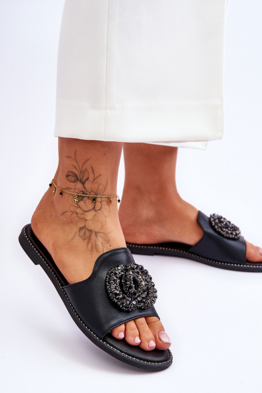 Slippers met mooie details S.Barski KV-520-3 kleur zwart