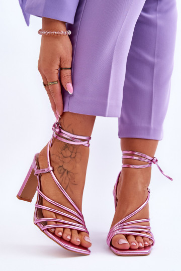 Elegante sandalen met hoge hak en bandjes in de roze kleur Tessoro