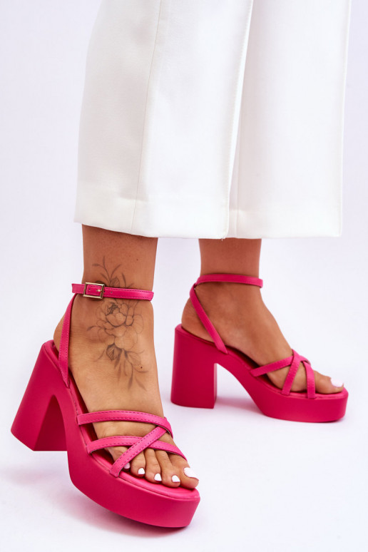 Elegante sandalen met hoge hak en bandjes in de roze kleur Shemira
