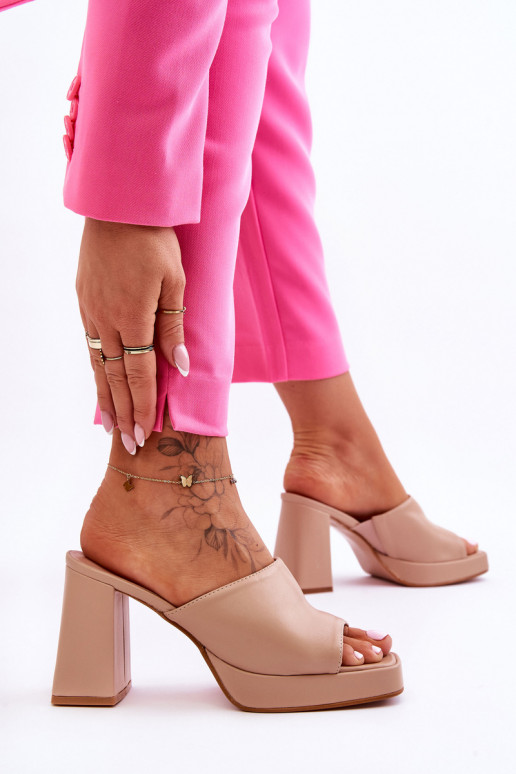 Leren pantoffels met hak beige Livesa Leren pantoffels met hak beige Livesa