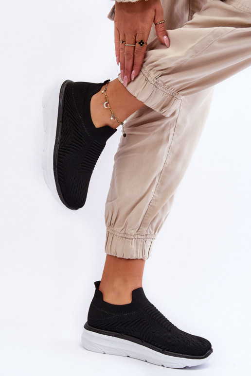 Sportschoenen van het resistente model in de zwarte kleur Ferive Sportschoenen van het resistente model in de zwarte kleur Ferive