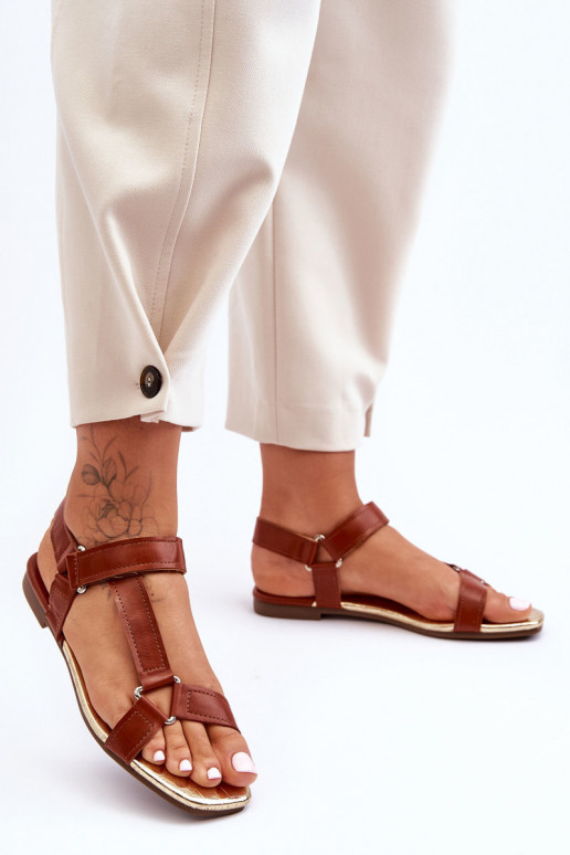 Damessandalen met platte zool en zelfklevende sluiting, kleur bruin Lissa Damessandalen met platte zool en zelfklevende sluiting, kleur bruin Lissa