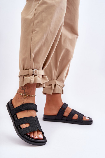 Slippers met zelfklevende sluitingen in zwart Jose 2