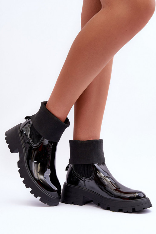 stijlvolle laarzen met lakeffect in de kleur zwart Pavo