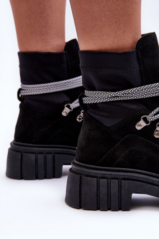 Suède laarsjes met veters in de kleur Acorn zwart