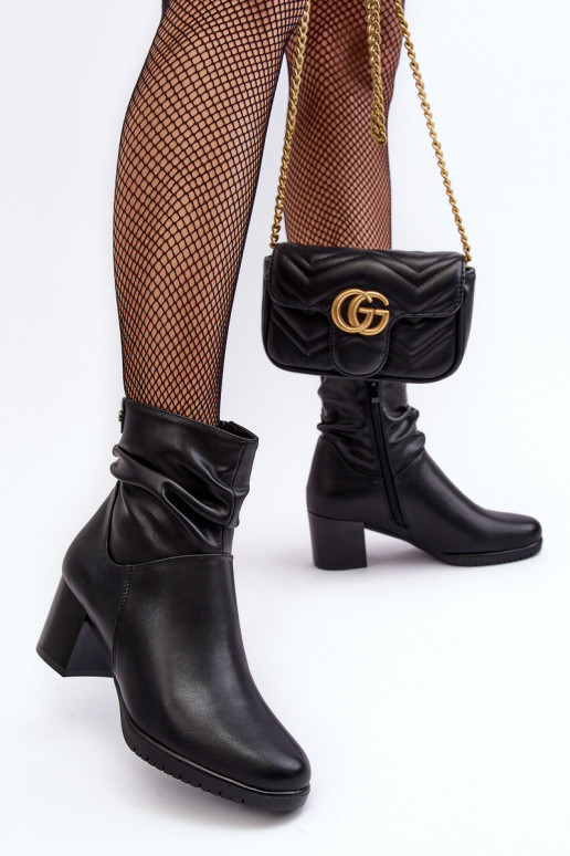 Laarzen met hak zwarte kleur Liriam Laarzen met hak zwarte kleur Liriam