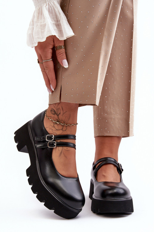 Saviwa zwarte schoenen met lage hakken Saviwa zwarte schoenen met lage hakken