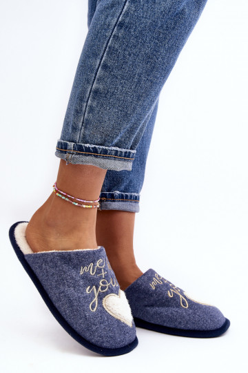 Mabira, een klassiek model, wordt opgewarmd door een stoer model in blauwe kleur 2