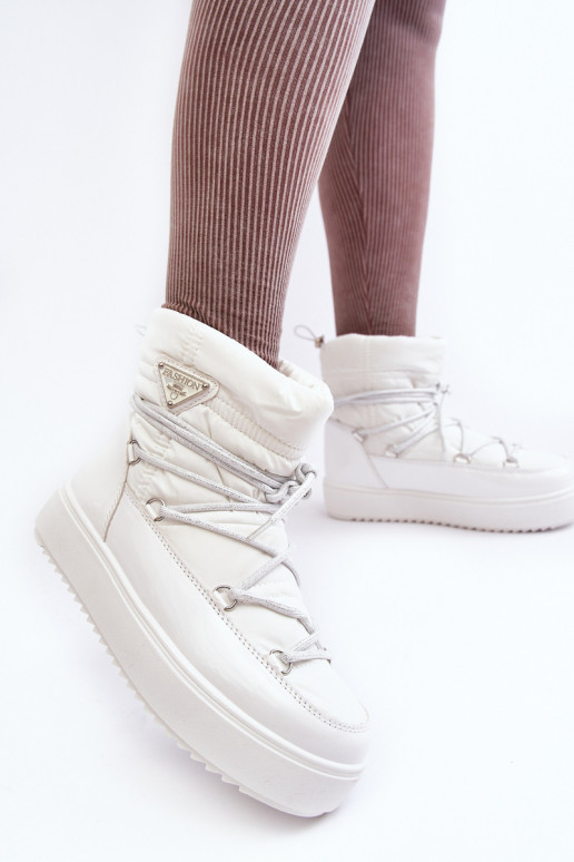 snowboots met plateau en stijlvolle details in witte kleur Fleure snowboots met plateau en stijlvolle details in witte kleur Fleure