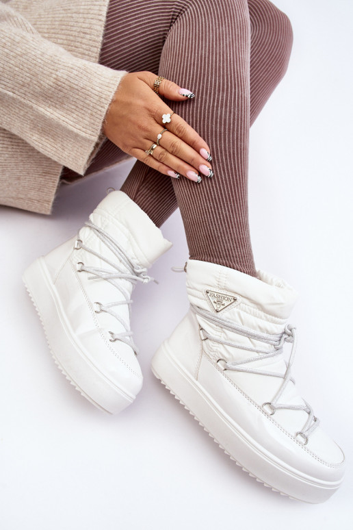 snowboots met plateau en stijlvolle details in witte kleur Fleure snowboots met plateau en stijlvolle details in witte kleur Fleure