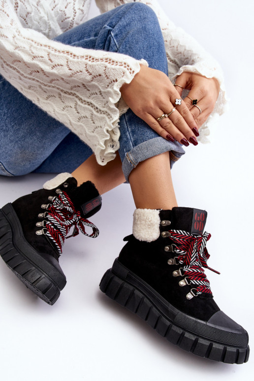 Verwarmde laarzen met massieve zool in de zwarte kleur Ralotta Verwarmde laarzen met massieve zool in de zwarte kleur Ralotta