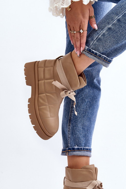 Laarzen met gewatteerde patronen in kaki kleur Bizzanti Laarzen met gewatteerde patronen in kaki kleur Bizzanti