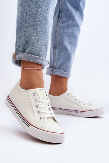 Damesschoenen gemaakt van eco-leer in de witte kleur Lirean