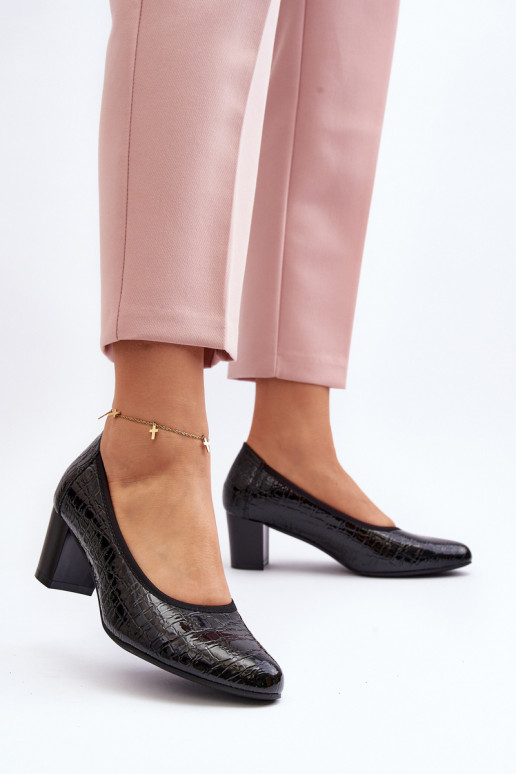 met lakeffect Schoenen met opdruk zwarte kleur Cynania met lakeffect Schoenen met opdruk zwarte kleur Cynania