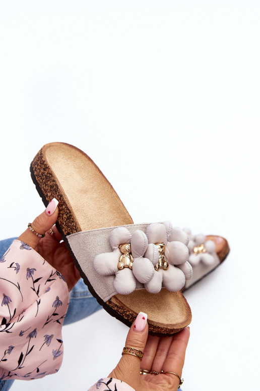 Damespantoffels met mooie details in de grijze kleur Bunlia Damespantoffels met mooie details in de grijze kleur Bunlia