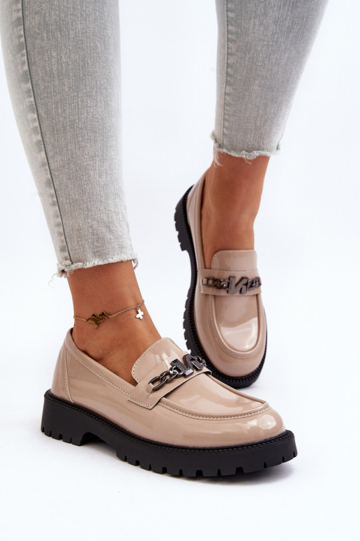 Mocassins met lakeffect met brede hakken beige Ezoma