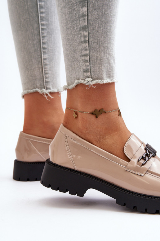 Mocassins met lakeffect met brede hakken beige Ezoma