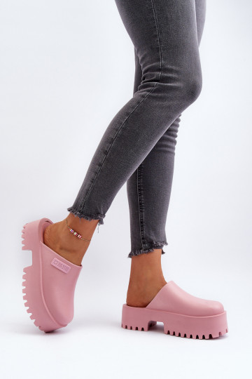 Slippers met modieuze massieve zolen Big Star NN274020 roze kleur