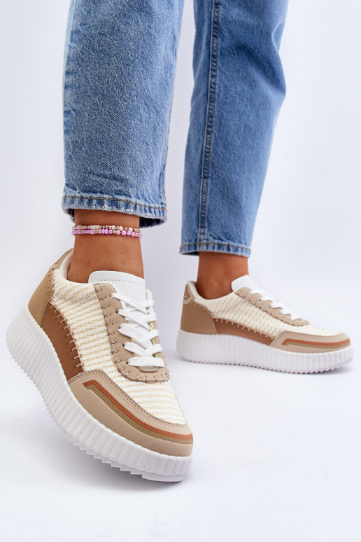 Sneakers model schoenen met een beige platform Redala