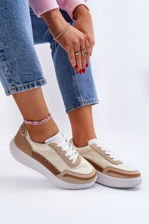 Sneakers model schoenen met een beige platform Redala