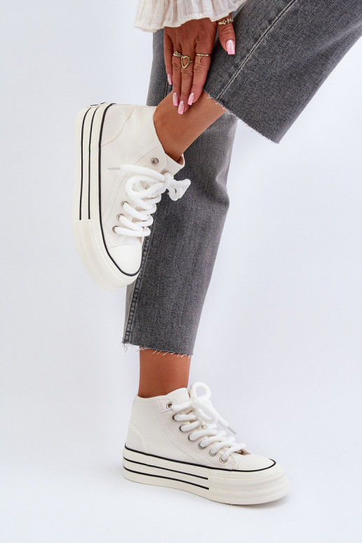 Casual schoenen met een platform in de witte kleur Aineri Casual schoenen met een platform in de witte kleur Aineri