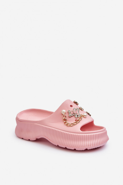 Lichte pantoffels met mooie details in roze Afariana Lichte pantoffels met mooie details in roze Afariana