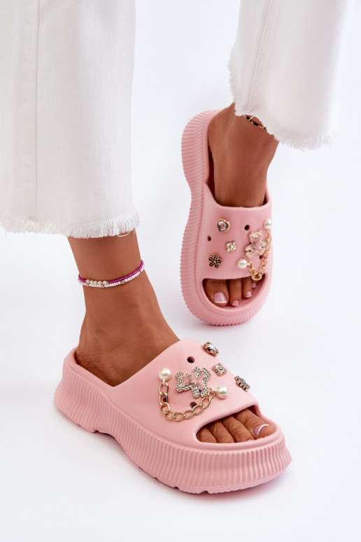 Lichte pantoffels met mooie details in roze Afariana Lichte pantoffels met mooie details in roze Afariana