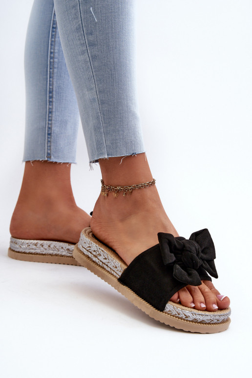 Aflia platformpantoffels met linten in zwart Aflia platformpantoffels met linten in zwart